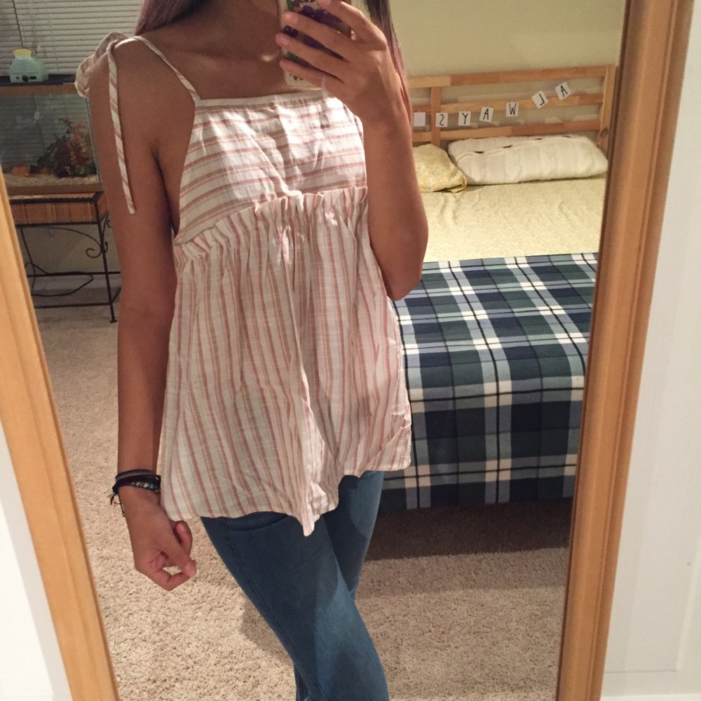 ⭐️4 for $30 ⭐️girly flowy shirt
